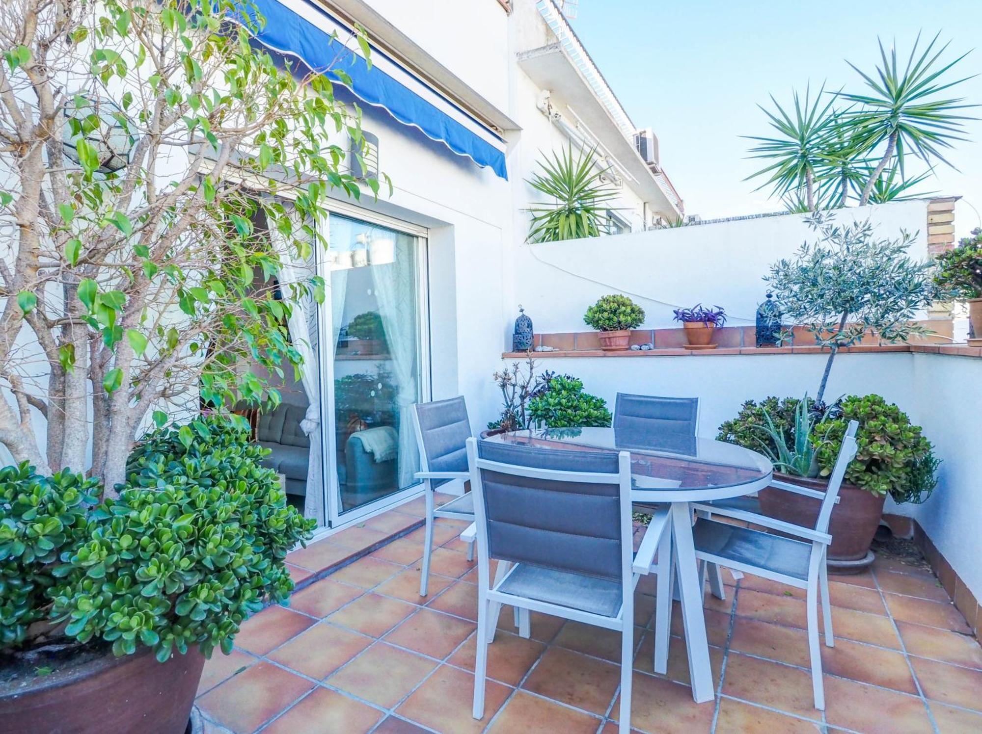 Benito Apartment By Hello Homes Σίτζες Εξωτερικό φωτογραφία